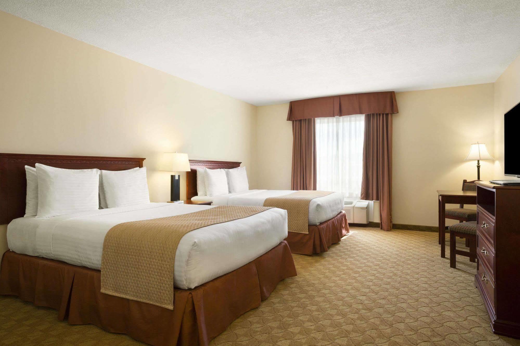 Days Inn By Wyndham Dawson Creek Kültér fotó